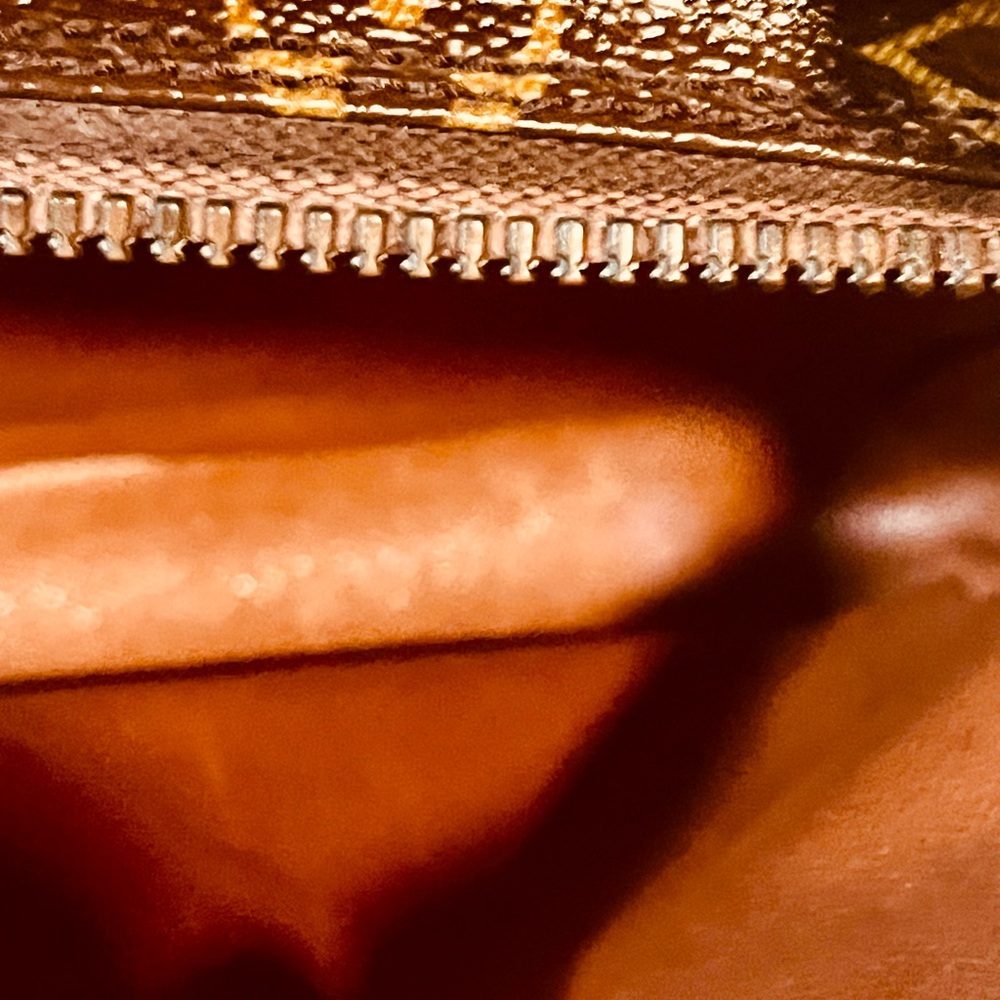 Louis Vuitton Brown Monogram Men's crossbody bag - Picture 11 of 16
